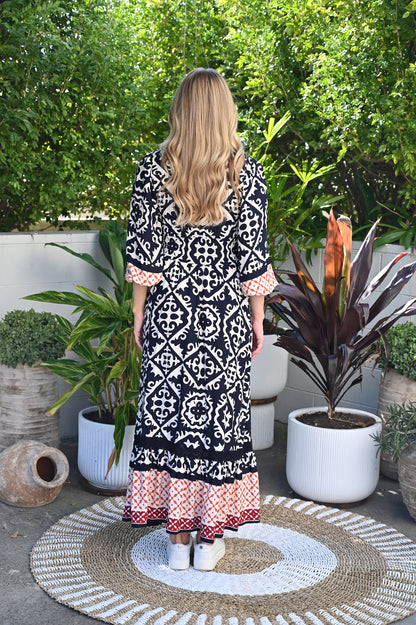 Amara Tribal Print Maxi Dress – Bold & Stylish