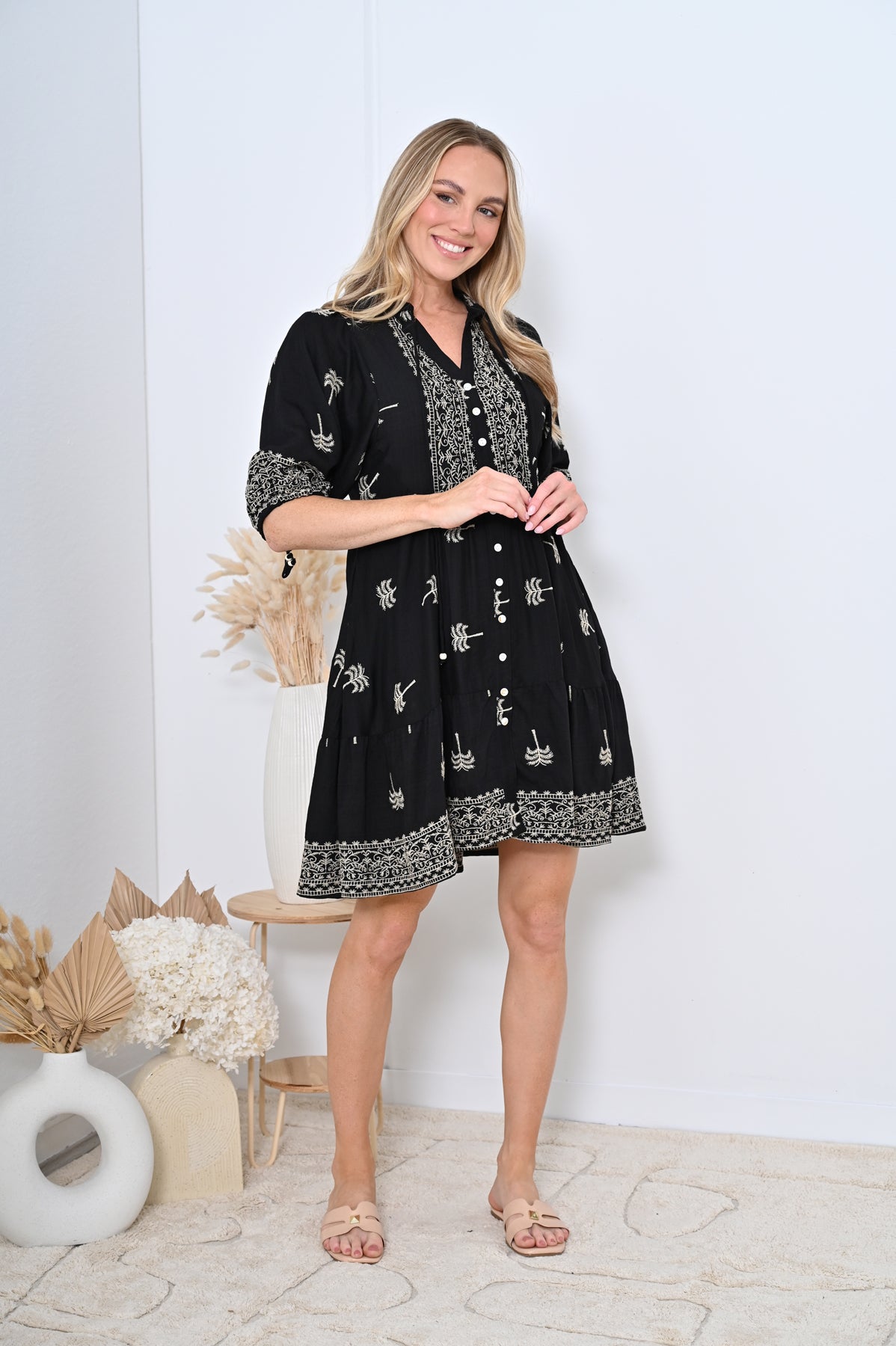 Vienna Embroidered Short Dress – Timeless & Comfortable